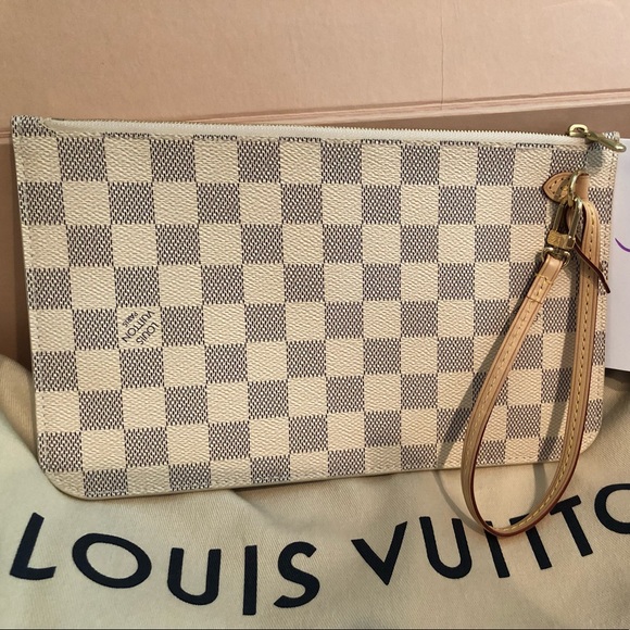Louis Vuitton Handbags - ♥️SOLD♥️Louis Vuitton MM Damier Azure Pouchette